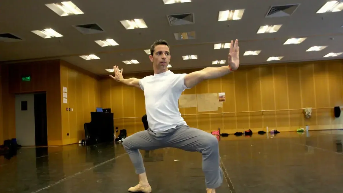 El bailarín argentino encabezará una nueva producción en el Teatro del Bicentenario, un reencuentro significativo.
