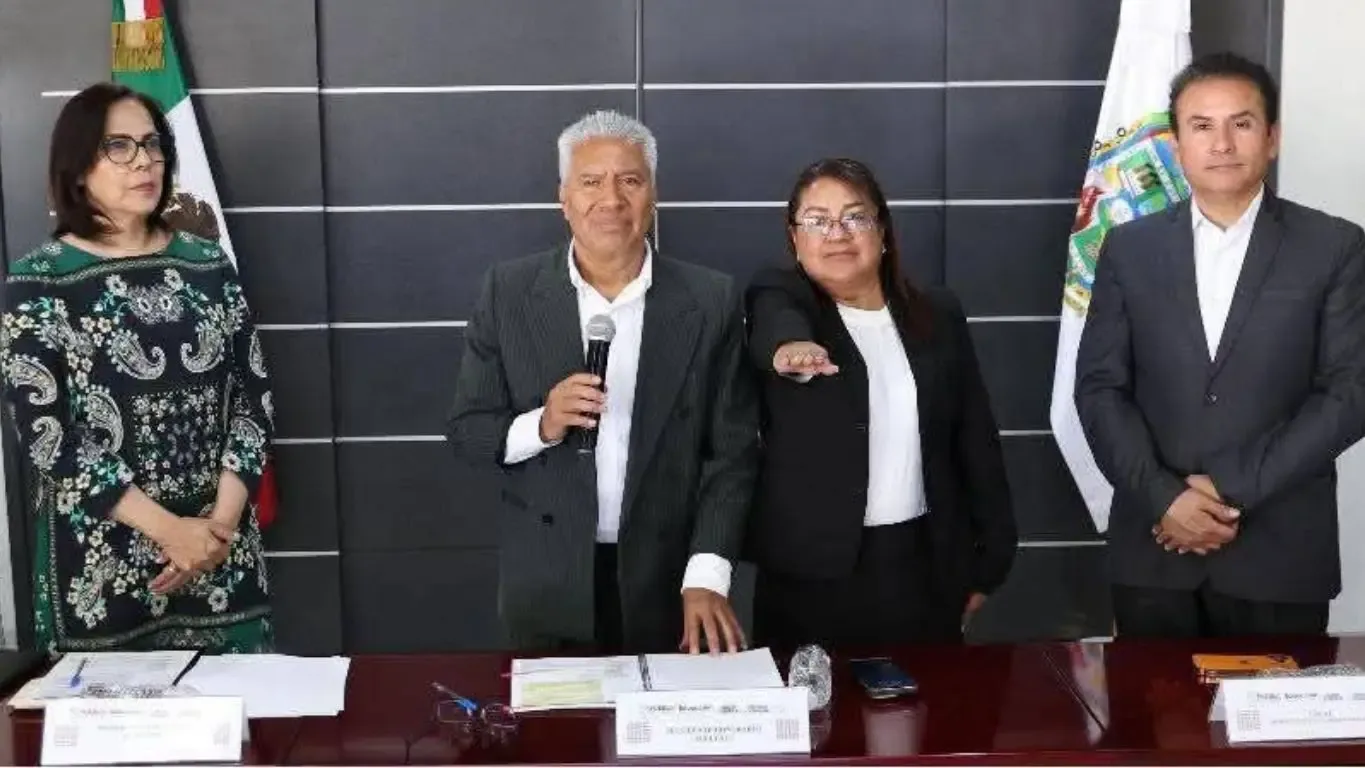 Luciana del Carmen Martínez toma posesión como nueva directora del ITSSNA.