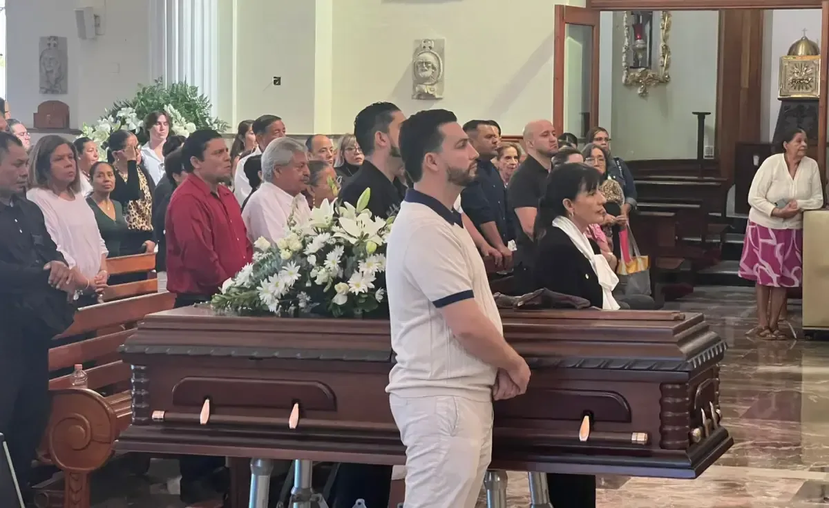 Luis Munguía Fregoso fue recordado por su calidez y dedicación en la misa de cuerpo presente.