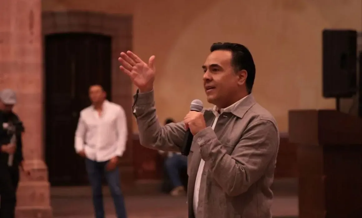 Encuesta revela que el exalcalde supera a otros aspirantes por la gubernatura del estado.