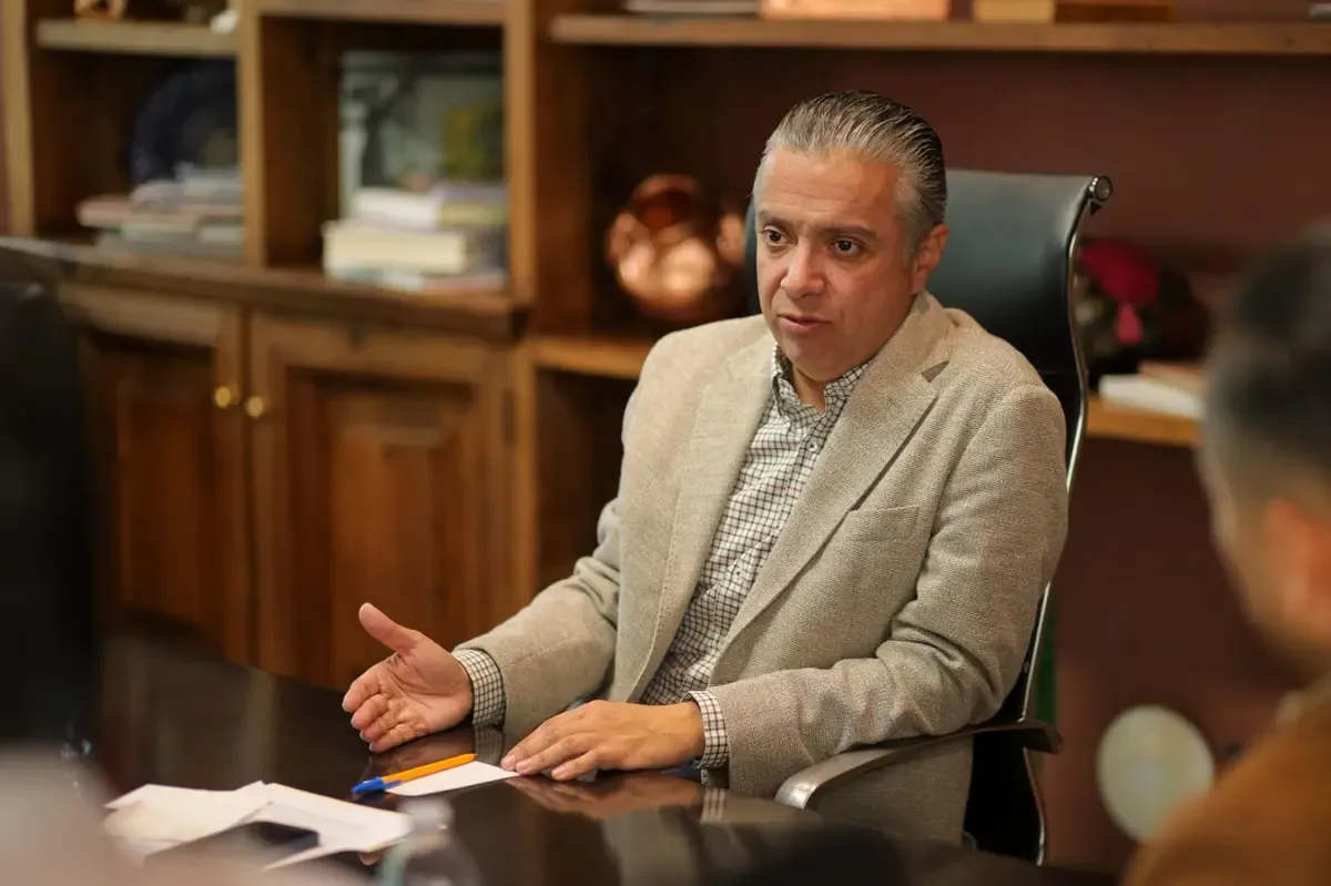 Luis Navarro aseguró que sus bienes están documentados y criticó la politiquería en su contra.