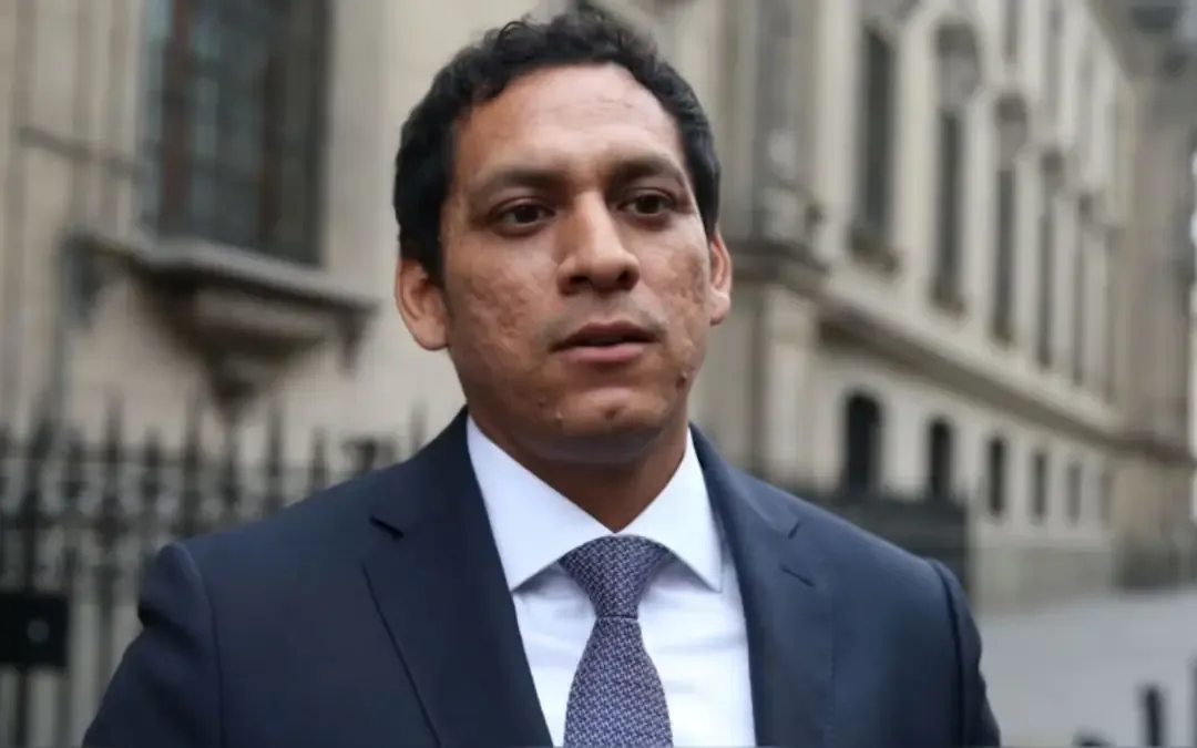 Luis Valdés denuncia falta de honestidad de de Soto tras su no elección como premier.