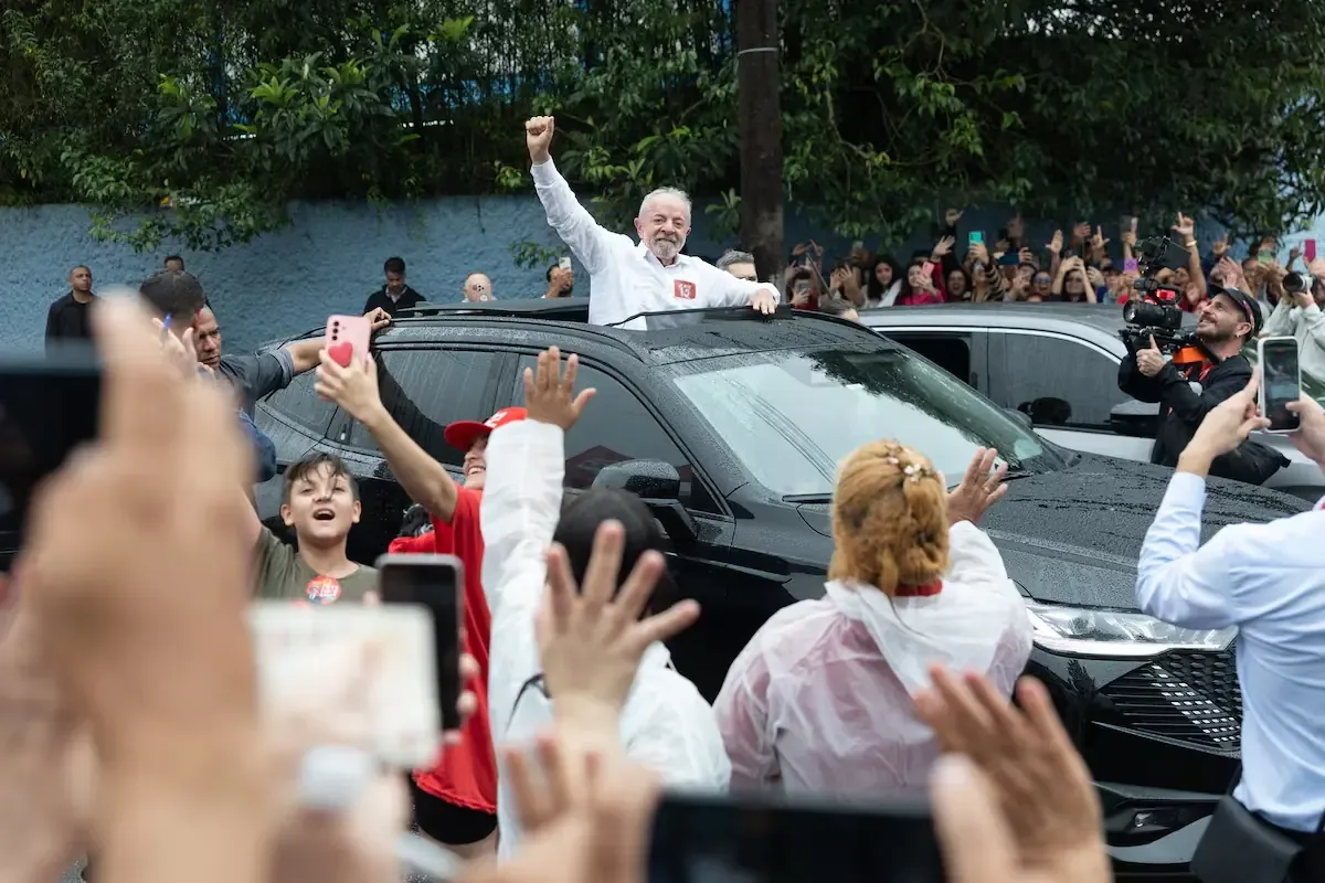 La victoria de Lula refleja tensiones en Brasil y nuevos retos para la izquierda.