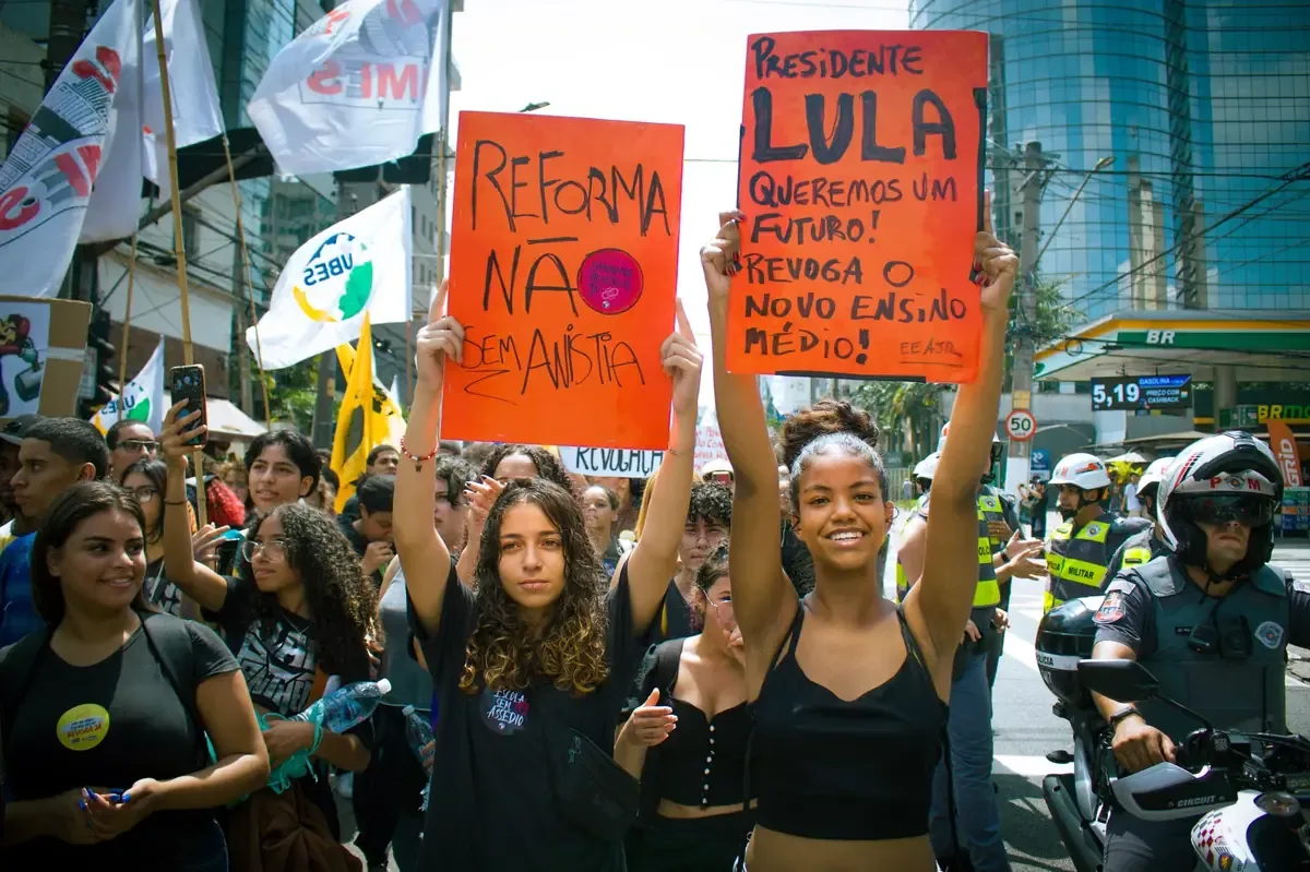 La elección de Brasil ante la posibilidad de una segunda vuelta entre Lula y Bolsonaro.