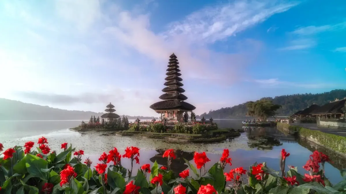 Un ex residente lamenta la transformación de Bali en un destino turístico superficial.