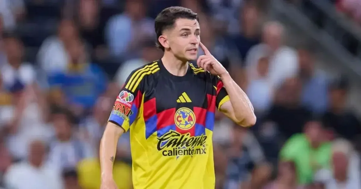 Álvaro Fidalgo se despide de sus compañeros del Club América.
