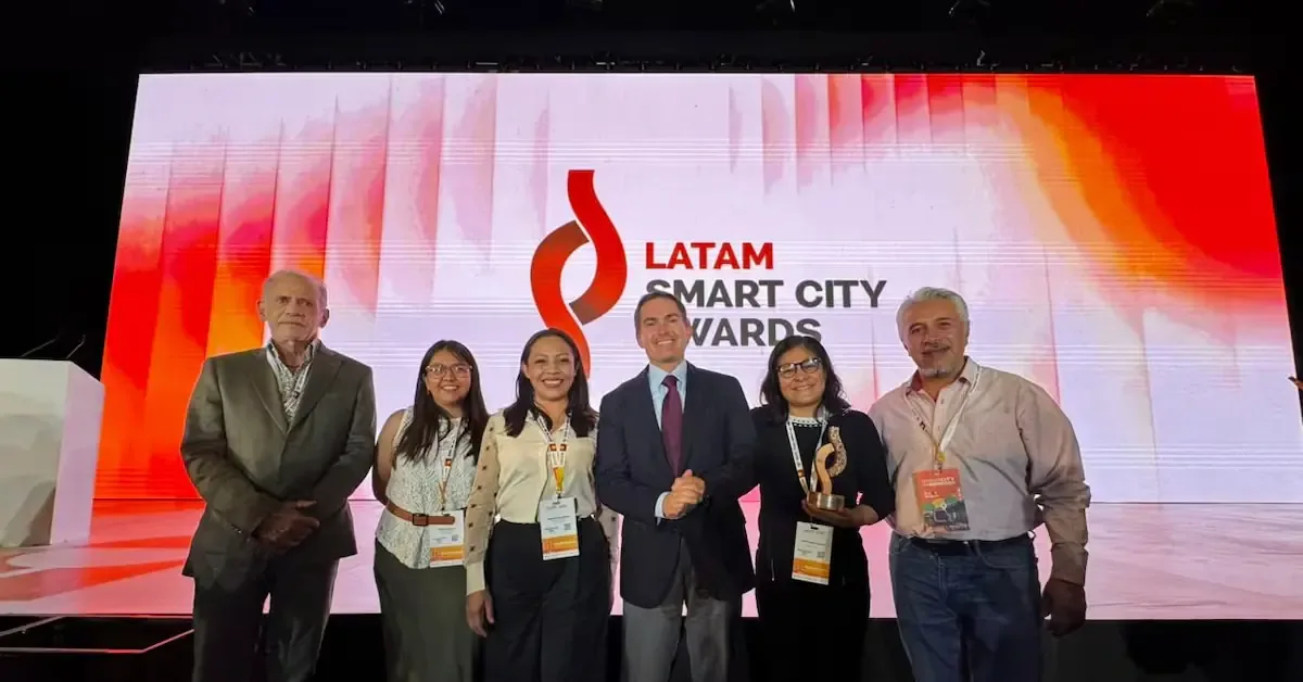 Alcaldía es reconocida por su proyecto de restauración ambiental y movilidad sostenible.