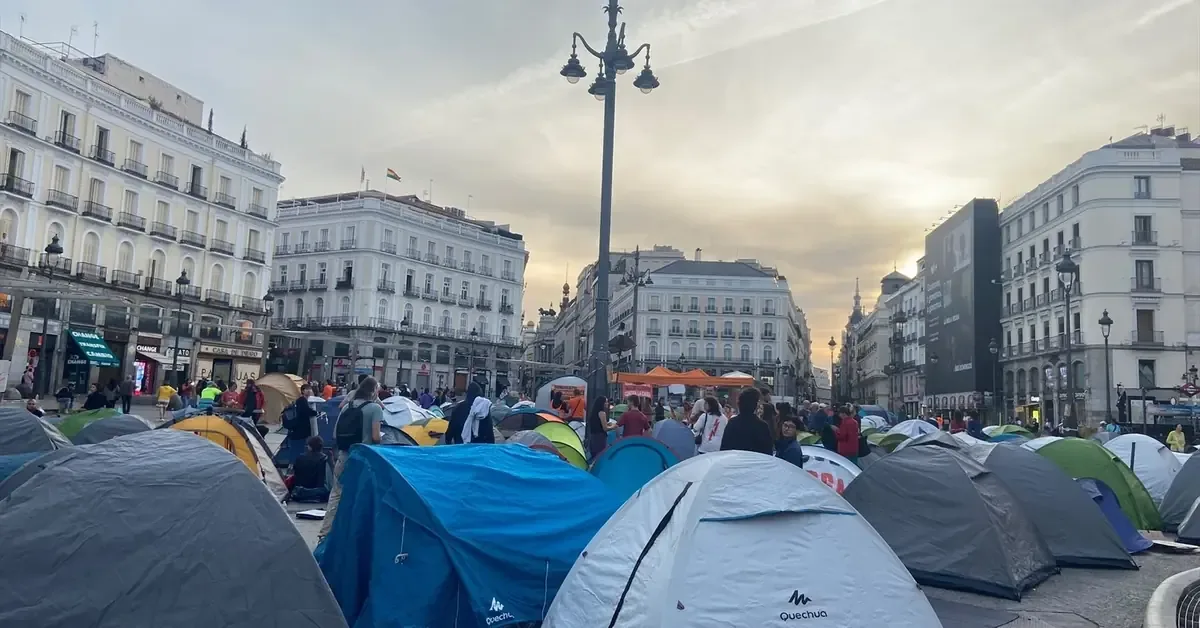La acampada en Madrid busca presionar al Gobierno para aprobar medidas contra los desahucios.