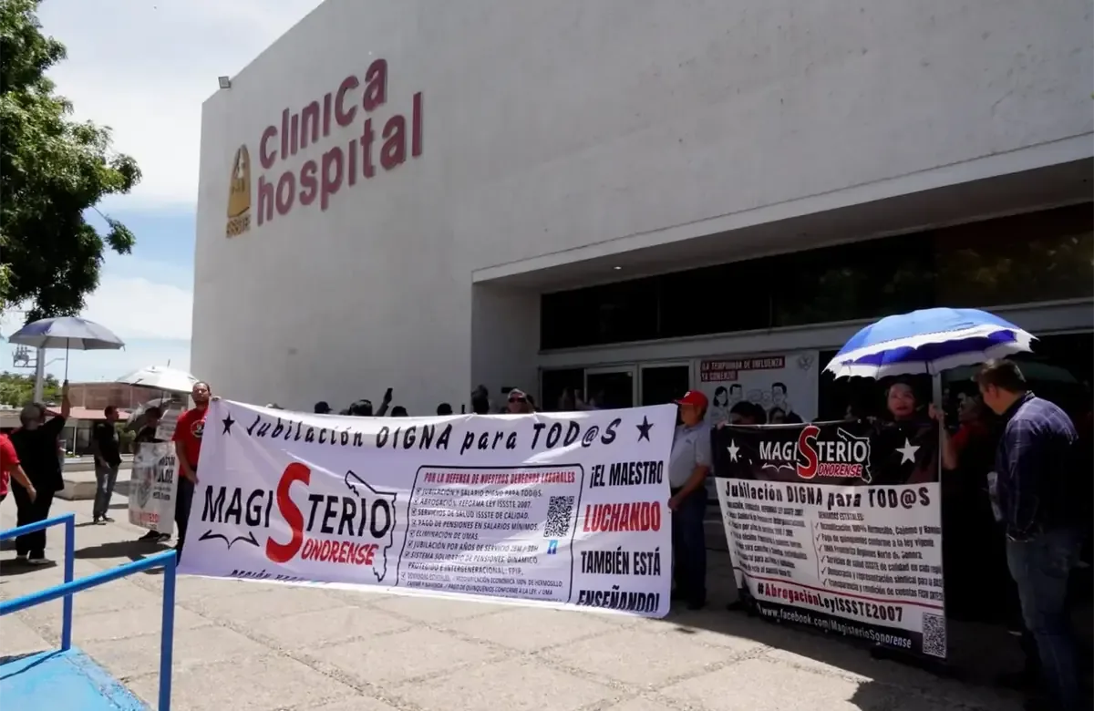 La comunidad educativa exige la abrogación de la Ley del ISSSTE de 2007 y mejoras en el servicio médico del instituto.