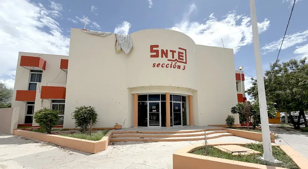 La falta de elecciones en el SNTE genera movilizaciones entre profesores de Baja California Sur que exigen transparencia.