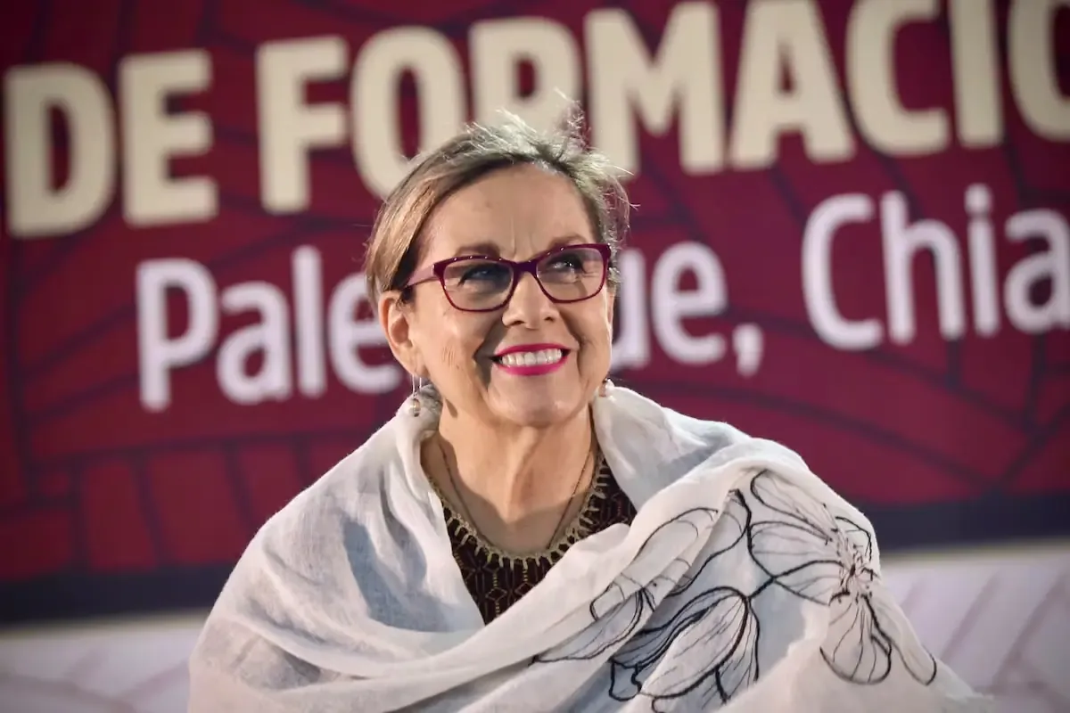 La senadora Malú Micher reclamó a Aeroméxico y enfrentó críticas por su incongruencia con la austeridad de la 4T.