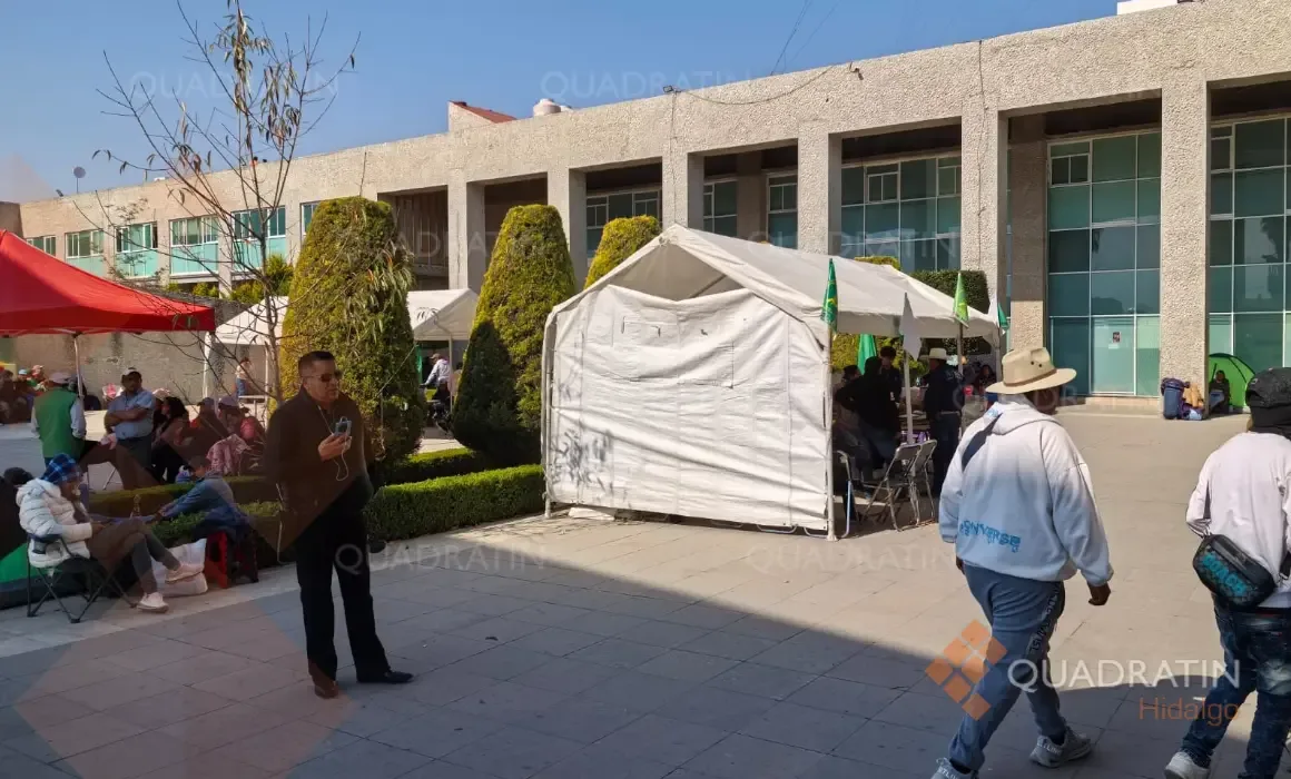 Manifestantes de la UNTA piden justicia en Pachuca por conflictos agrarios.