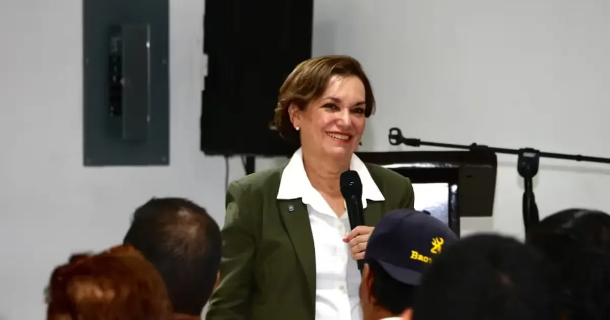 En su gira por Sonora, María Dolores del Río busca coordinar esfuerzos comunitarios con cercanía al pueblo.