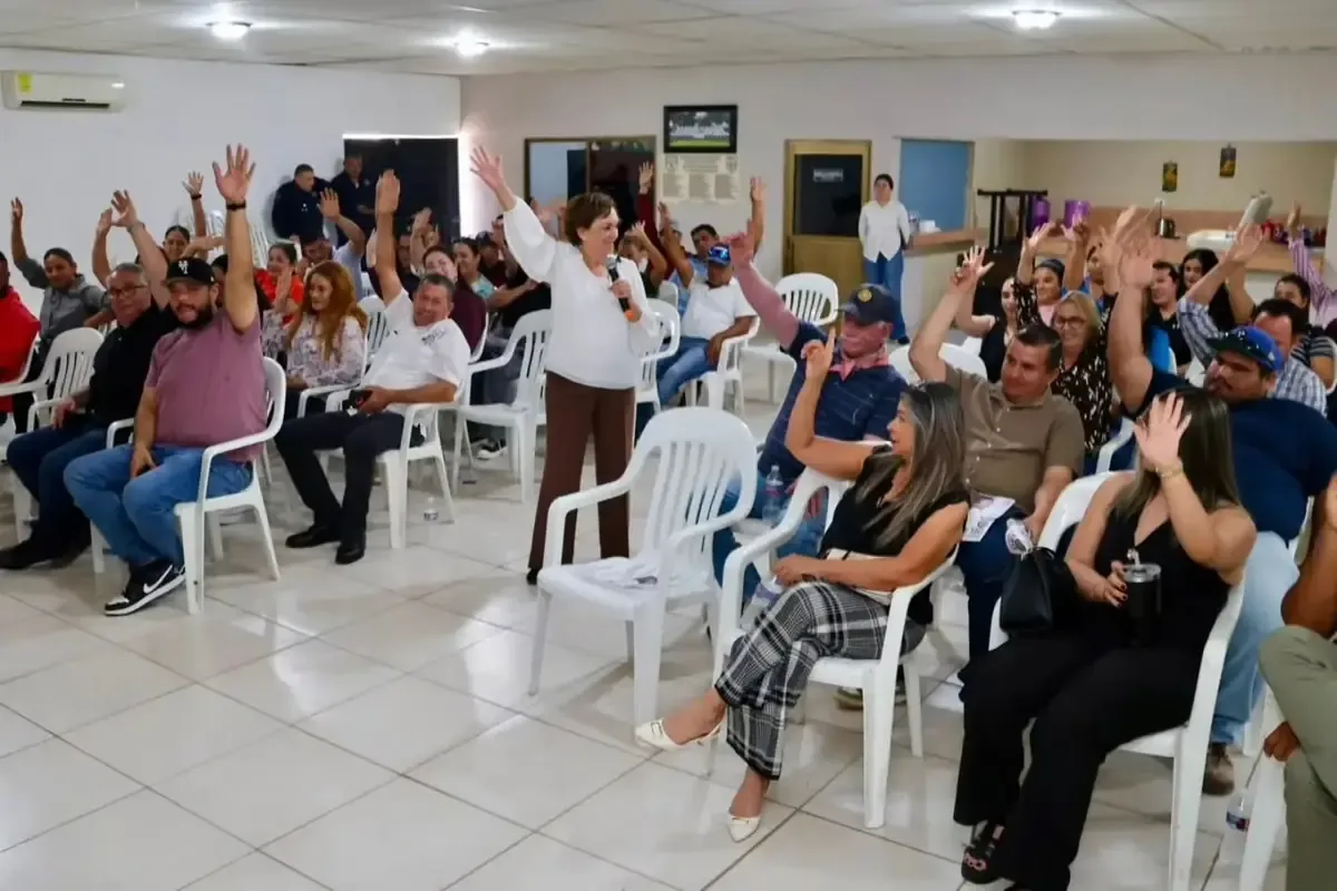 La candidata destaca la importancia de escuchar a la ciudadanía para el fortalecimiento del movimiento.