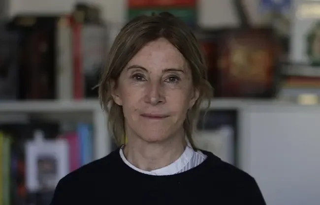 La poeta argentina reflexiona sobre su relación con la escritura y el duelo en sus obras recientes.