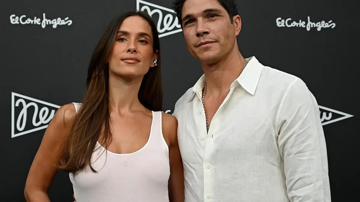 La influencer reacciona con humor al reencontrarse con su ex en un evento.