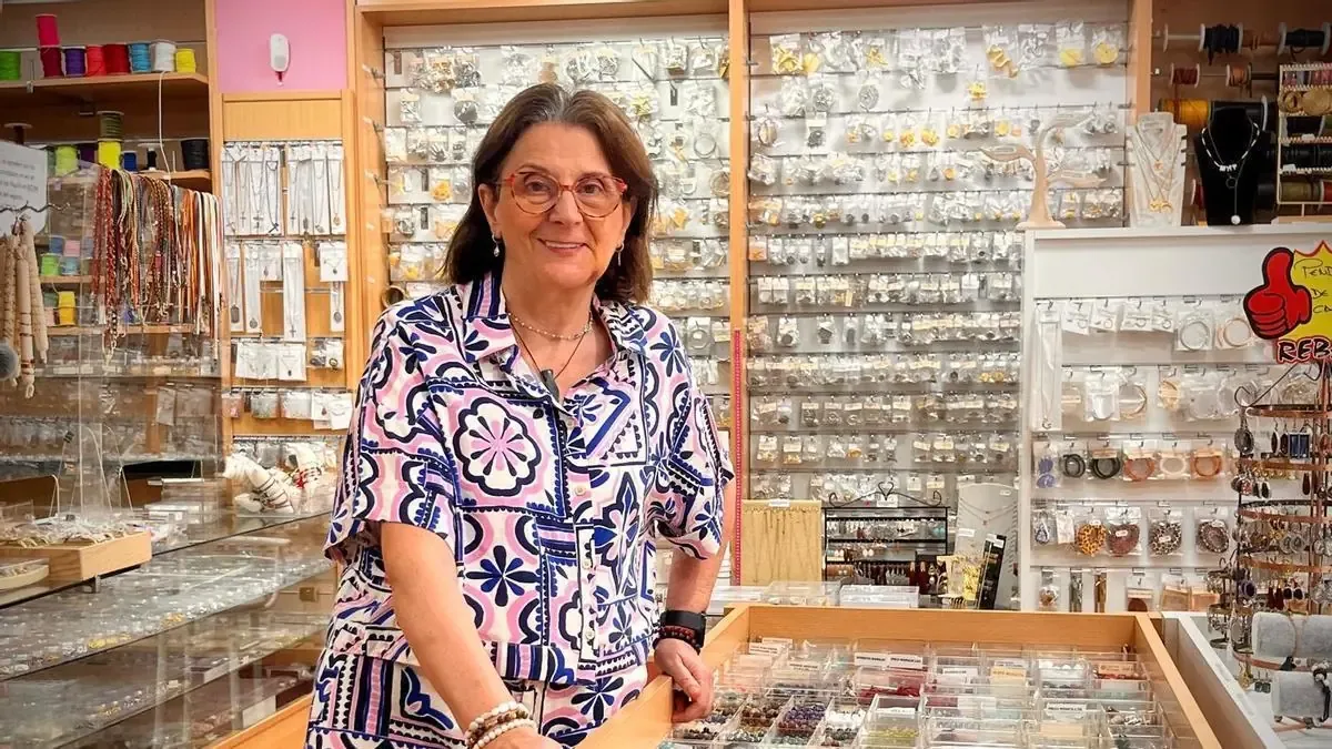 La reconocida comerciante de Badajoz se despide de su negocio al cumplir 67 años.