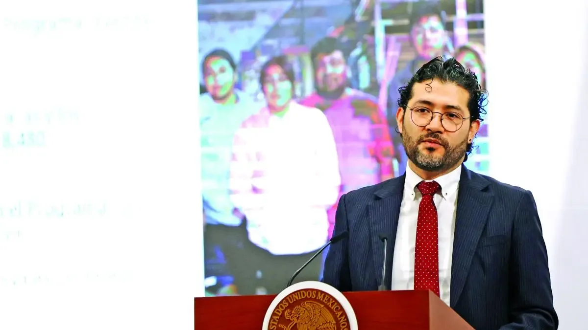 Marath Baruch Bolaños durante la reunión sobre la reforma laboral en el Senado.