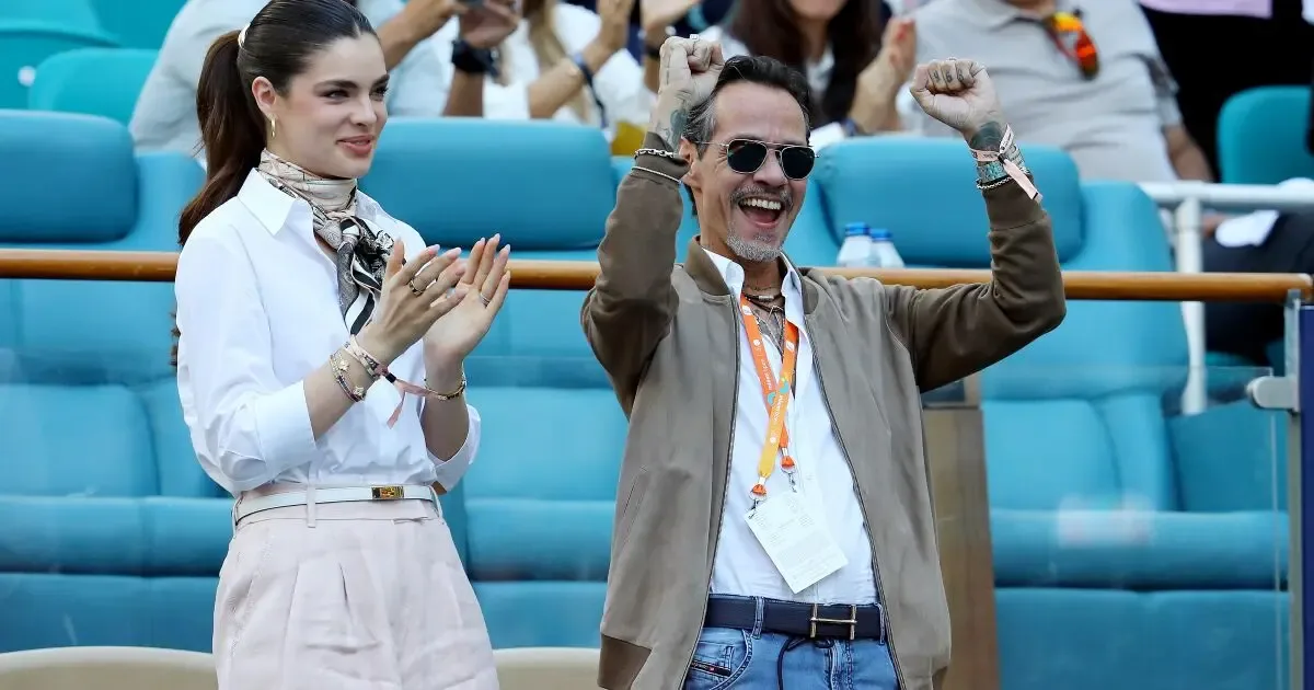 Marc Anthony y Nadia Ferreira comparten la noticia de su segundo embarazo.