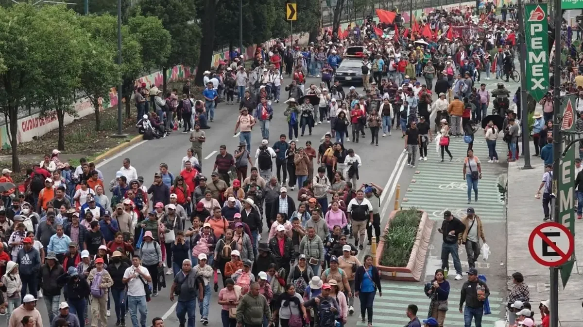 La CNTE y jubilados del sector energético protestan en la CDMX antes del Mundial 2026.