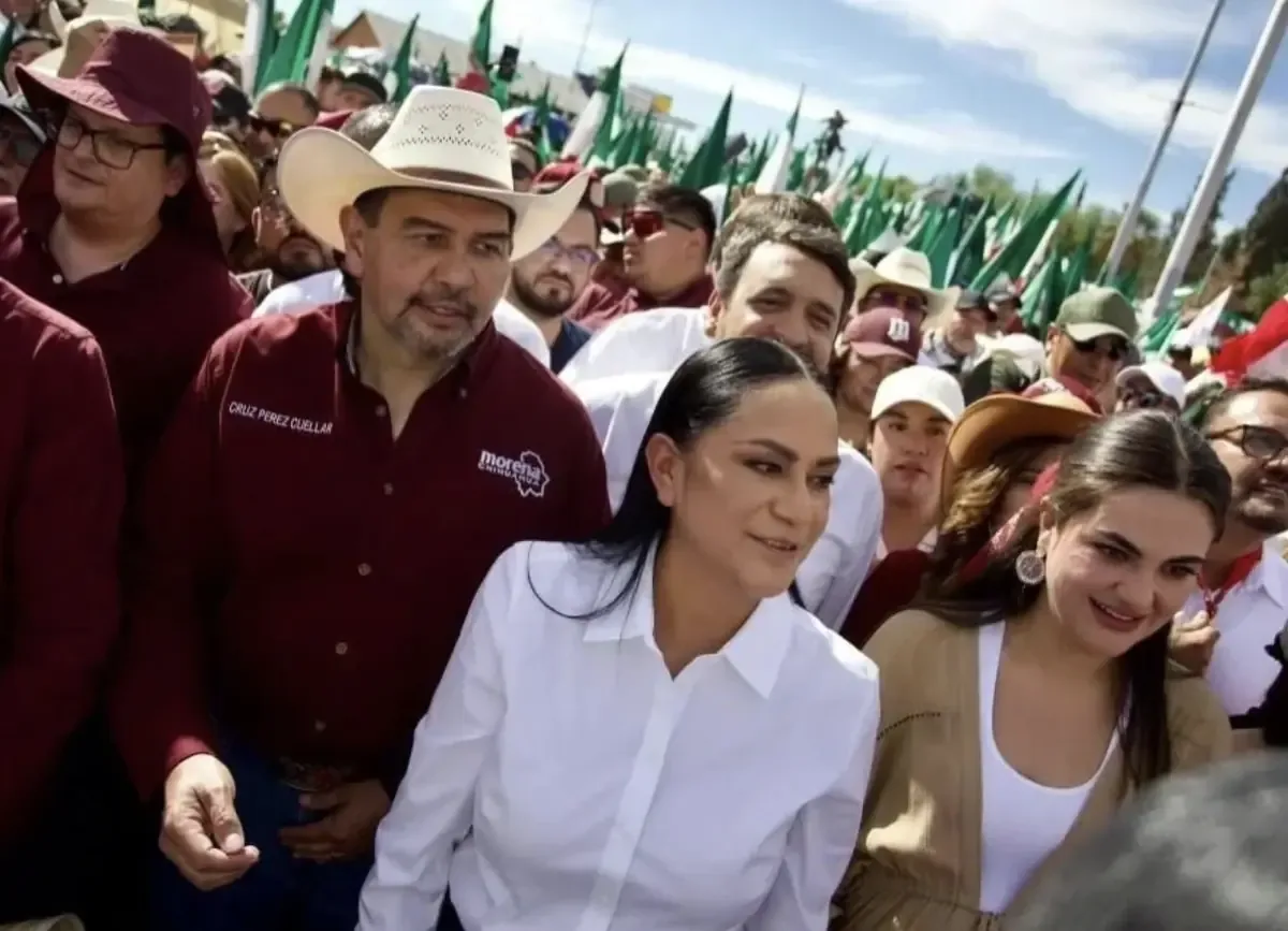 La movilización refleja la tensión política en Chihuahua, con acusaciones entre el PAN y Morena.