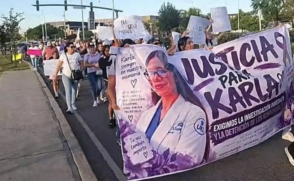 Familiares y amigos de Karla Margarita exigen justicia tras su asesinato en Jalisco.