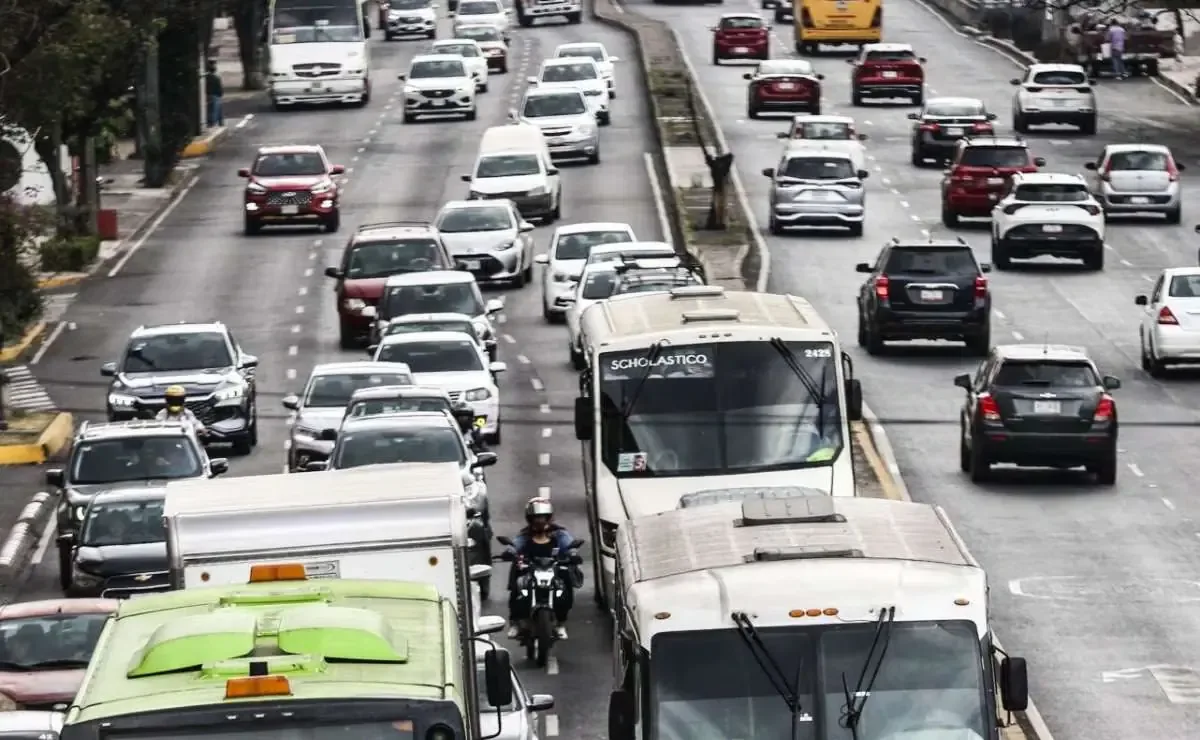 Diversas manifestaciones en la capital generan complicaciones en el tráfico y alteran la movilidad en varias alcaldías.