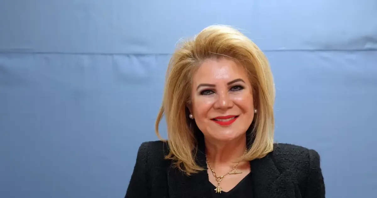 La exesposa de Gustavo Sánchez promueve contacto y políticas públicas para atender necesidades sociales.