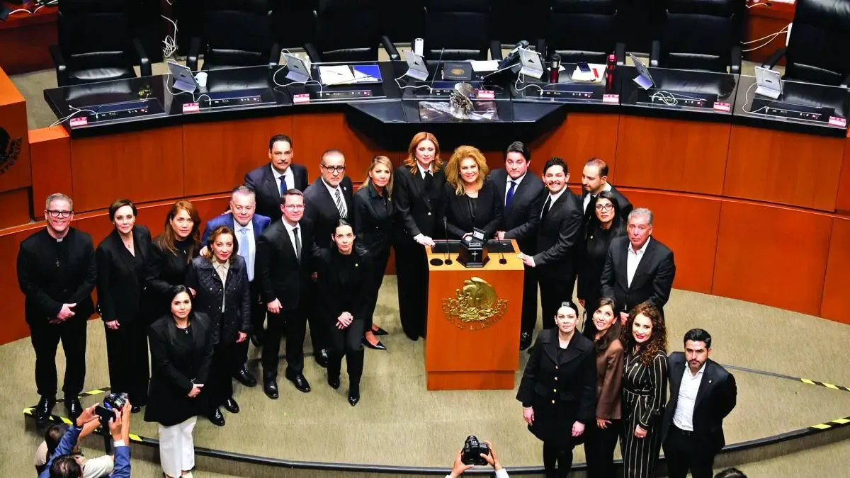 Margarita Flores rindió tributo a su esposo, destacando sus valores y dedicación al servicio público.