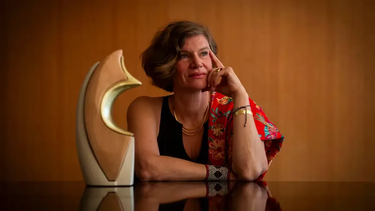 La economista Mariana Mazzucato plantea la necesidad de un cambio en la estructura fiscal para apoyar el desarrollo.
