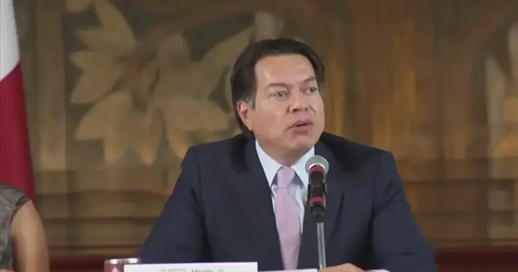 La decisión de reducir días de clases busca responder a altas temperaturas y necesidades del sistema educativo.