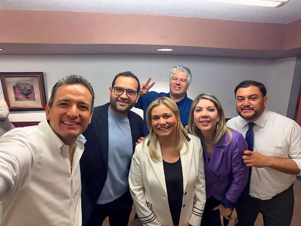 La gobernadora refuerza su apoyo a Bonilla en un encuentro con líderes panistas previo a elecciones.
