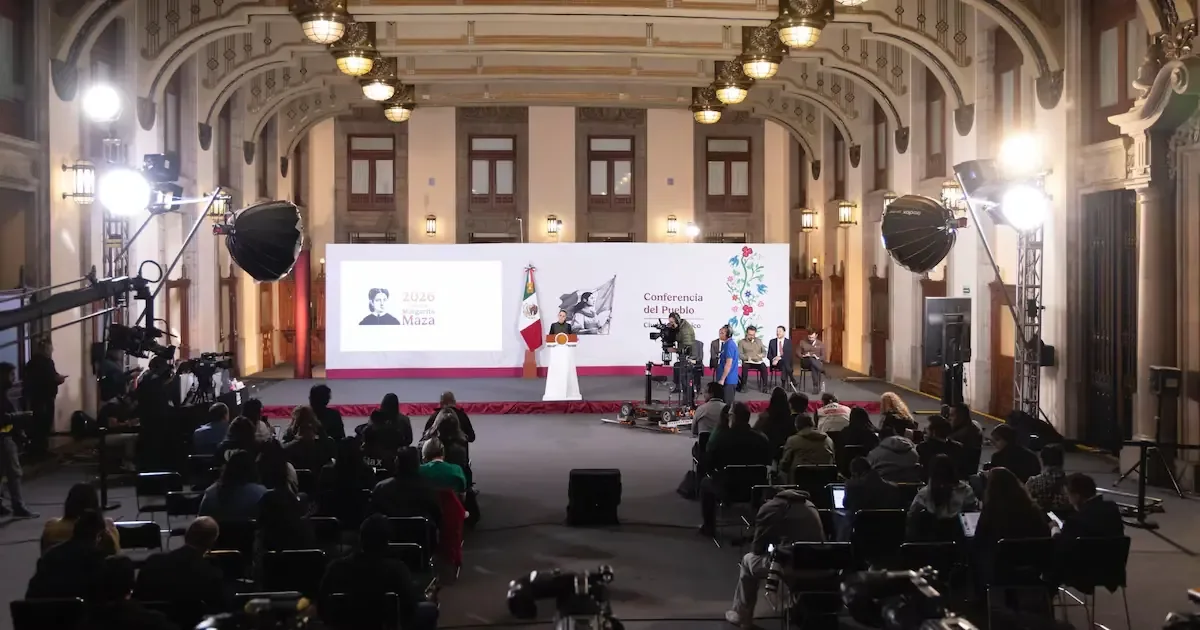 La Presidenta Claudia Sheinbaum detalla la modernización del sistema de salud con nuevo equipamiento para hospitales.