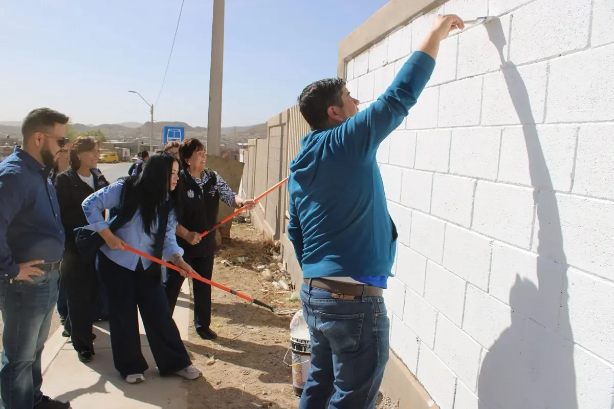 Mejoran espacios educativos en un esfuerzo conjunto por la comunidad.