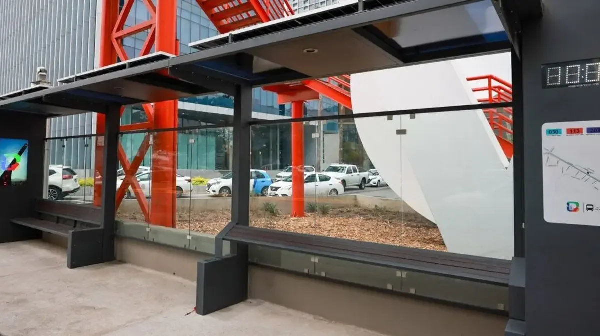 Mejoran la experiencia del transporte público con tecnología y confort.