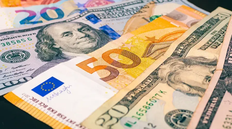 La creación de empleos y el estrecho de Ormuz son claves en la economía global.