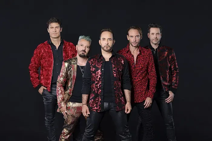 La emblemática banda mexicana ofrecerá un concierto íntimo con más de 20 canciones.
