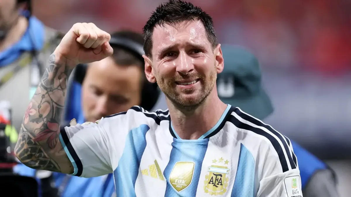 La decisión de Messi pone fin a una era dorada en el fútbol argentino, marcada por muchos logros y sufrimientos.