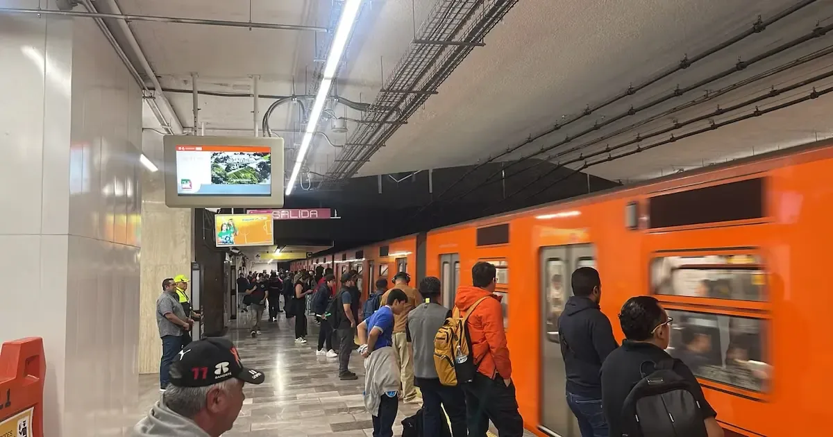Usuarios reportan demoras en varias líneas del metro. Prepara tu viaje.