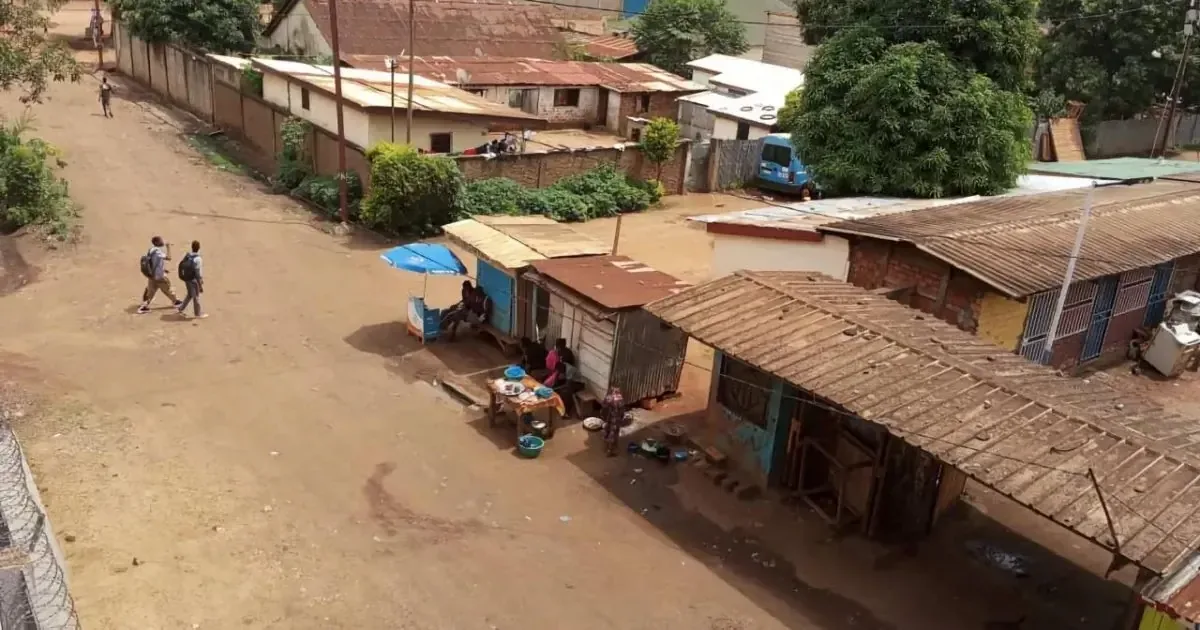 Migrantes deportados desde EE.UU. a la República Centroafricana exigen apoyo para regresar a su país.