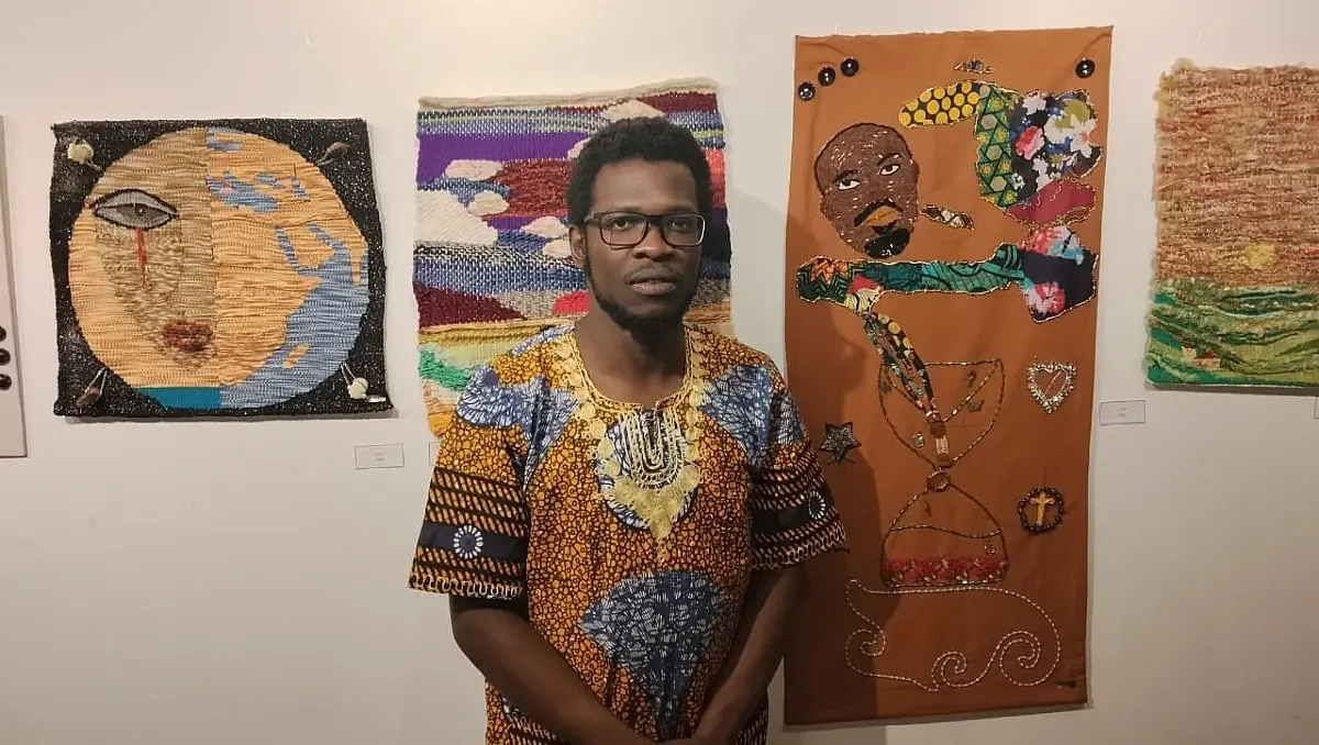 Muchos haitianos en Argentina enfrentan desafíos pero hallan apoyo en la cultura y la amistad.