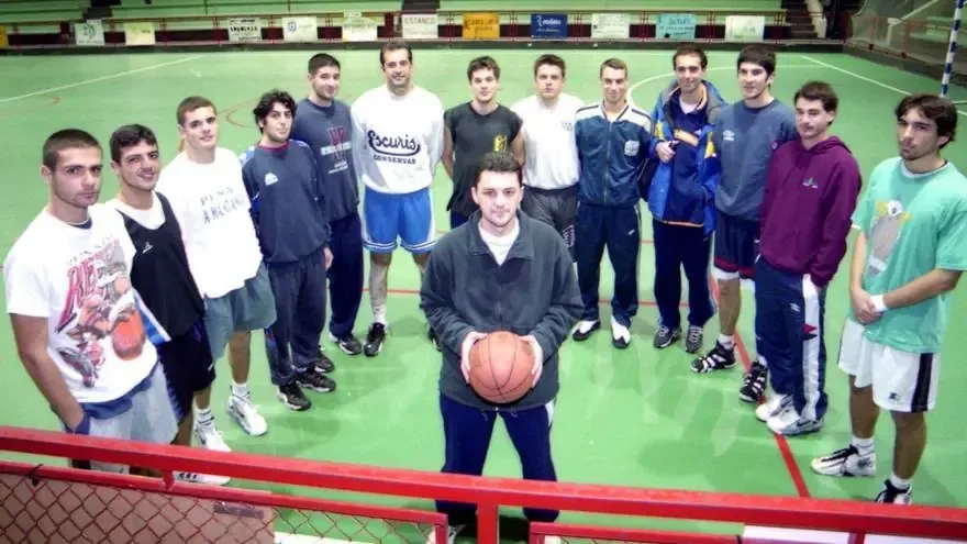 El antiguo técnico de baloncesto local regresará para compartir su experiencia en un evento gratuito.