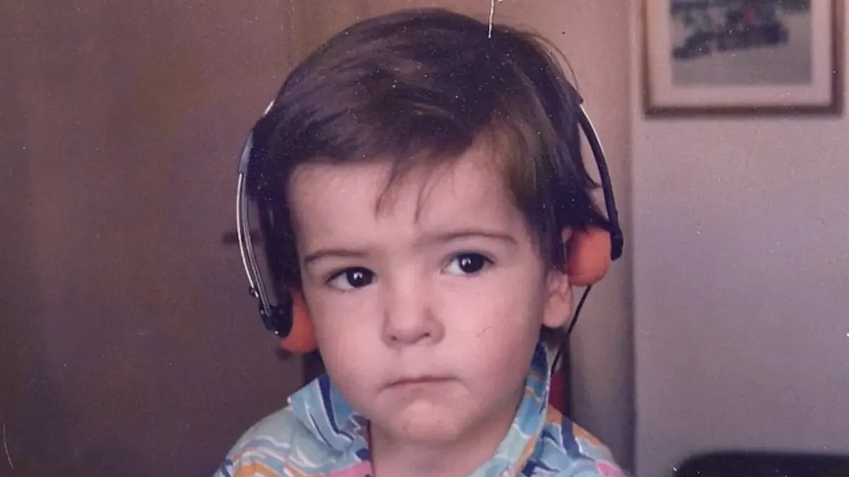 El actor recuerda a su madre en su primer cumpleaños sin ella, mientras muestra gratitud por el apoyo del público.