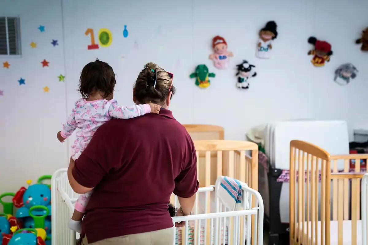 La falta de representación legal pone en riesgo a miles de niños migrantes en EE UU.
