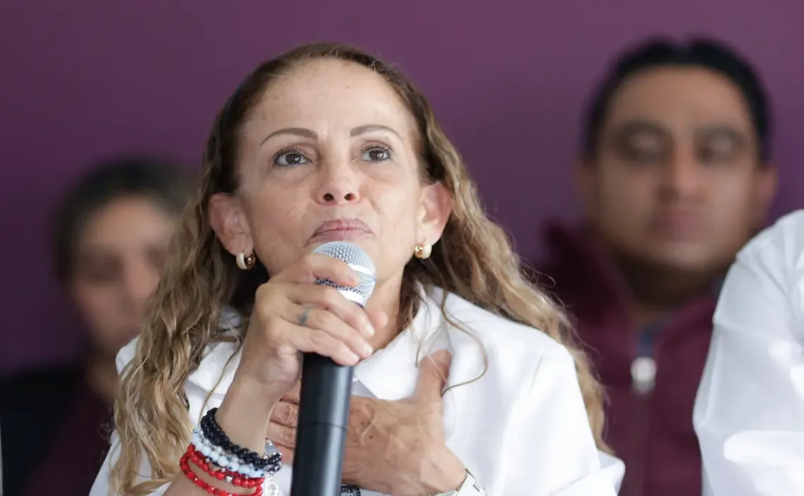 La falta de resultados en su trayectoria política desata críticas entre morenistas de Tehuacán.
