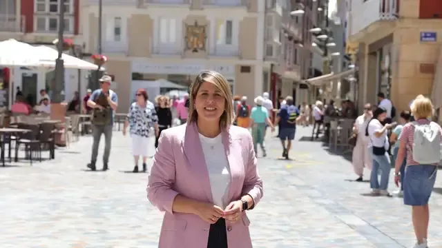 La expresentadora comparte su lucha contra la presión social y la menopausia.