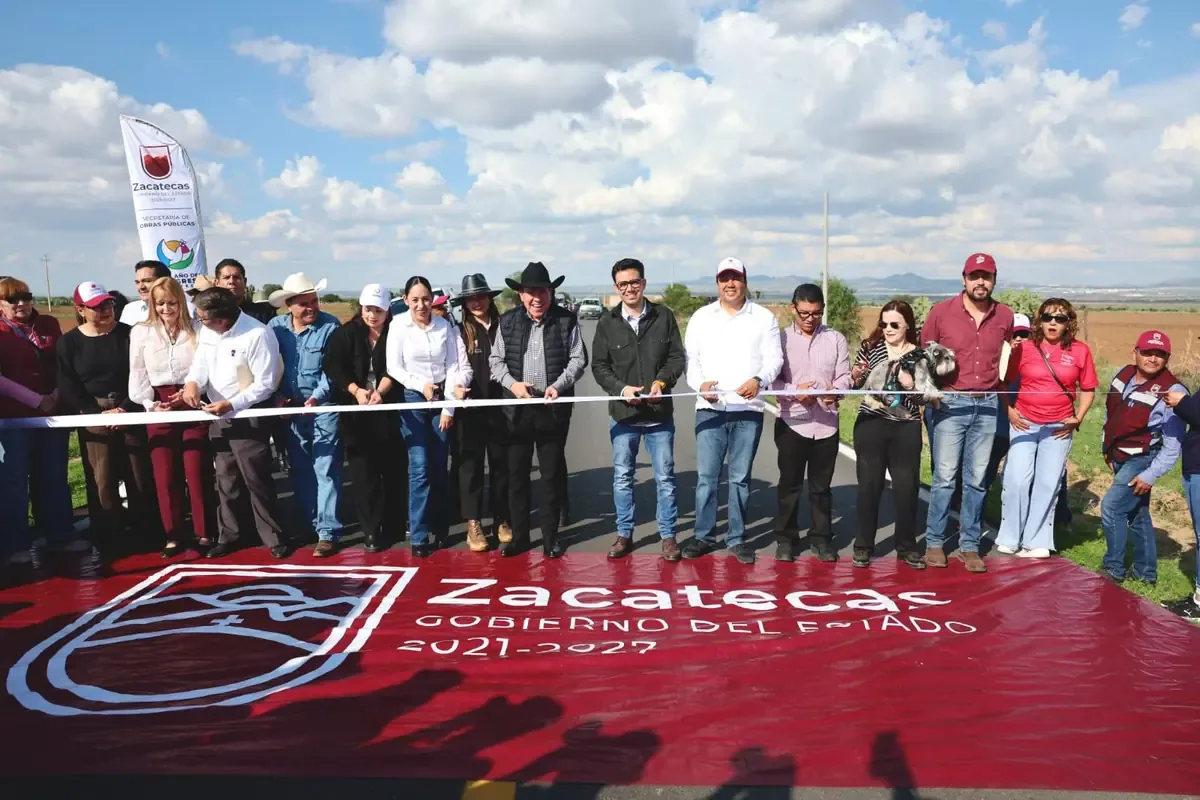 La obra, que conecta varias localidades, busca fortalecer el desarrollo regional y la seguridad vial.