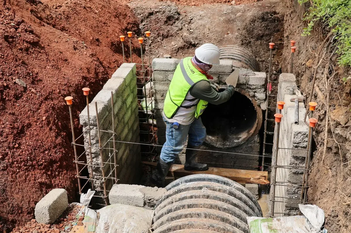 Las obras del sistema de transporte Morebús mejoran la infraestructura pluvial en la capital de Michoacán.