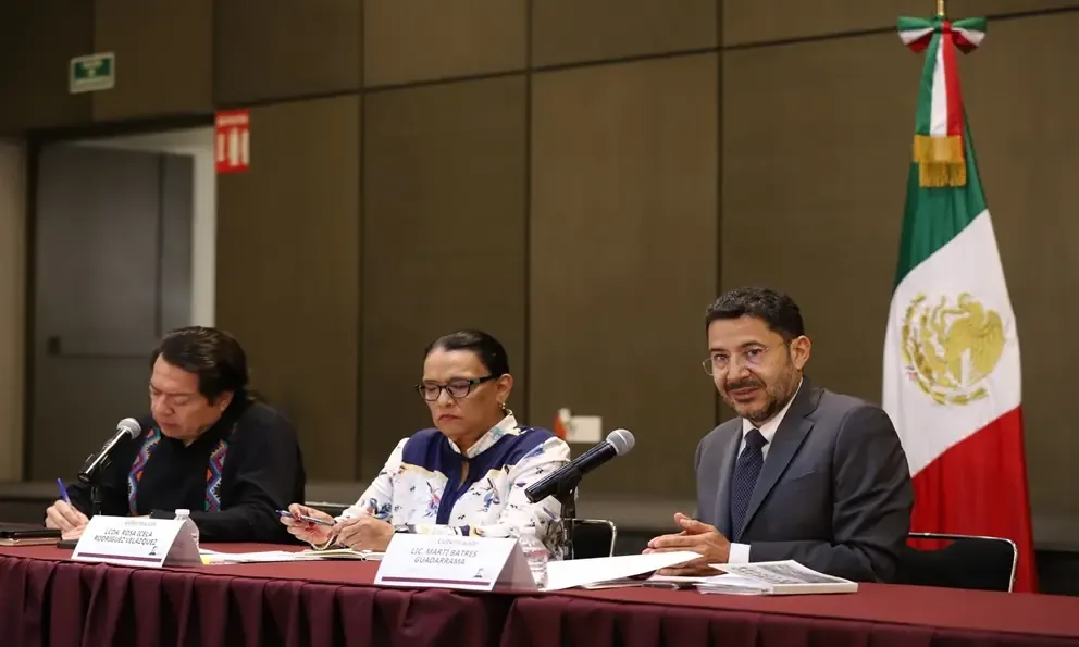 La CNTE exige abrogar la Ley del ISSSTE, pero el gobierno la considera inviable.