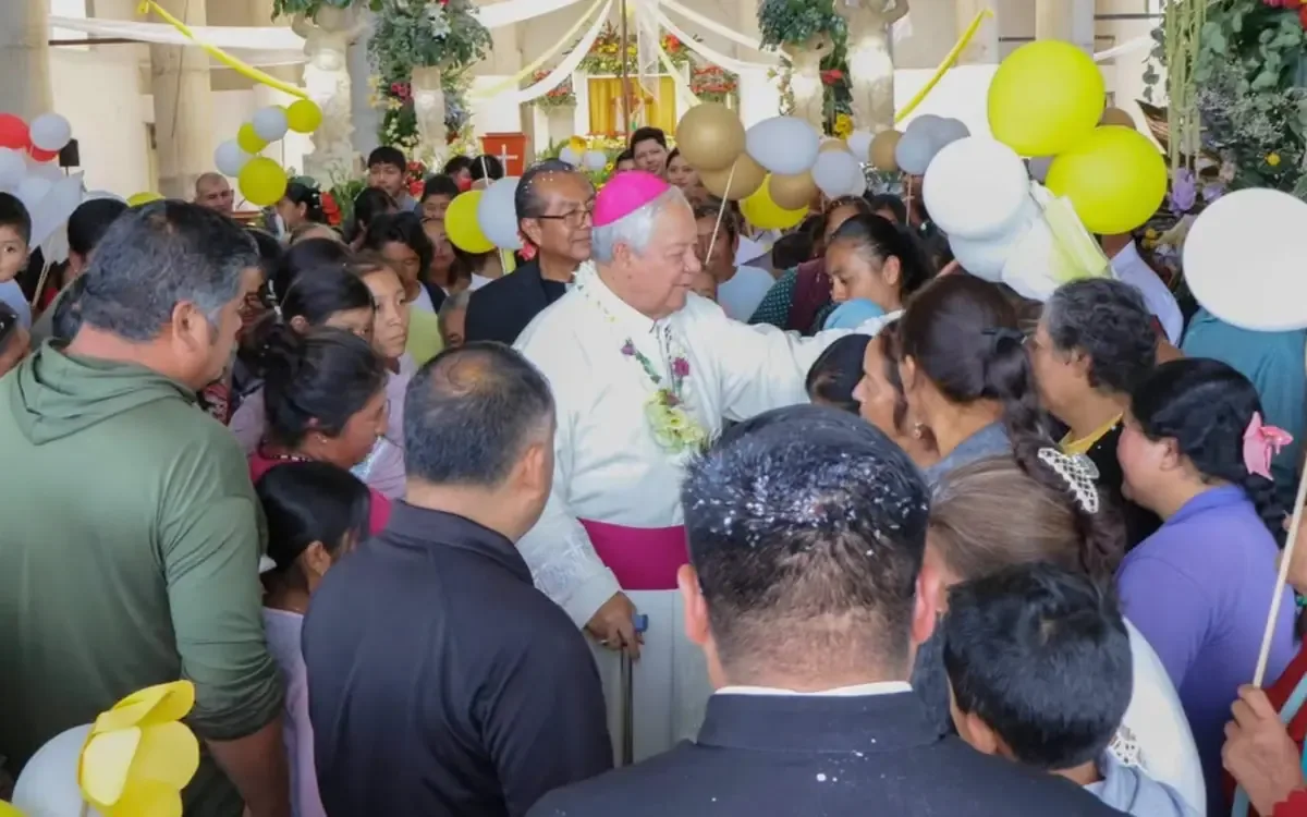 Mons. Víctor Sánchez destaca su cercanía con la comunidad durante su trayectoria como arzobispo.